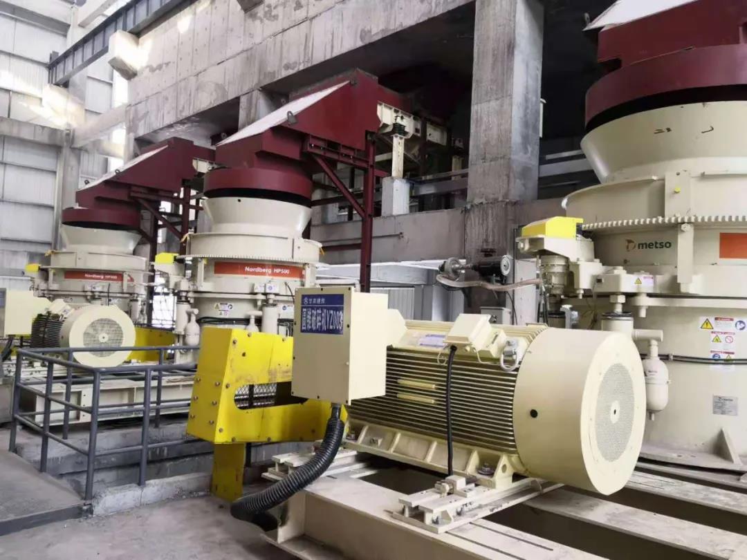 礦山行業(yè)應(yīng)用—高壓軟起動裝置(圖2) 礦山行業(yè)應(yīng)用—高壓軟起動裝置(圖2)