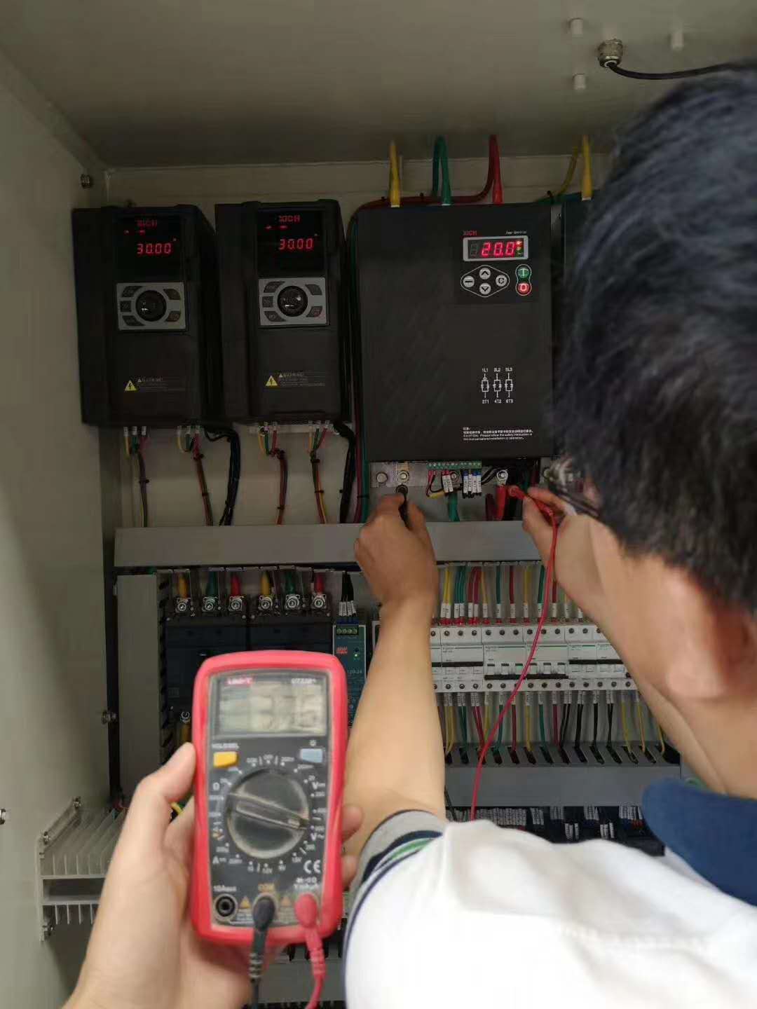 化工行業(yè)—調(diào)功器、變頻器(圖2)