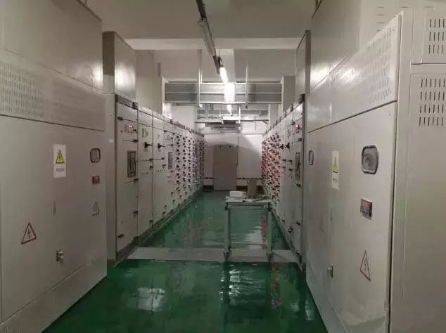 西馳有源電力濾波器應(yīng)用于武漢某機(jī)場(chǎng)交通中心(圖1) 西馳有源電力濾波器應(yīng)用于武漢某機(jī)場(chǎng)交通中心(圖1)