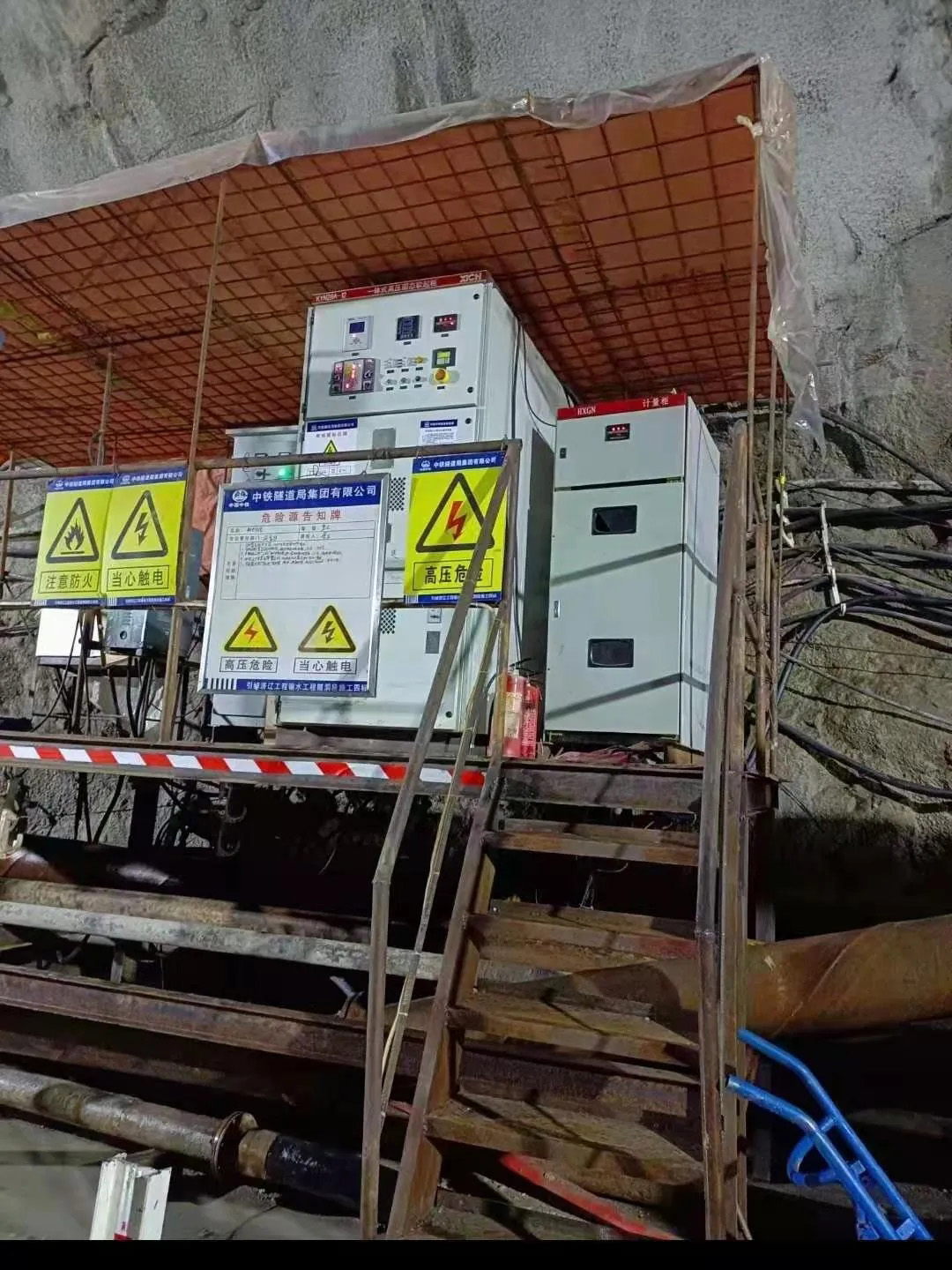 西馳高壓軟起動裝置再度出現(xiàn)在重大水利工程現(xiàn)場(圖4) 西馳高壓軟起動裝置再度出現(xiàn)在重大水利工程現(xiàn)場(圖4)