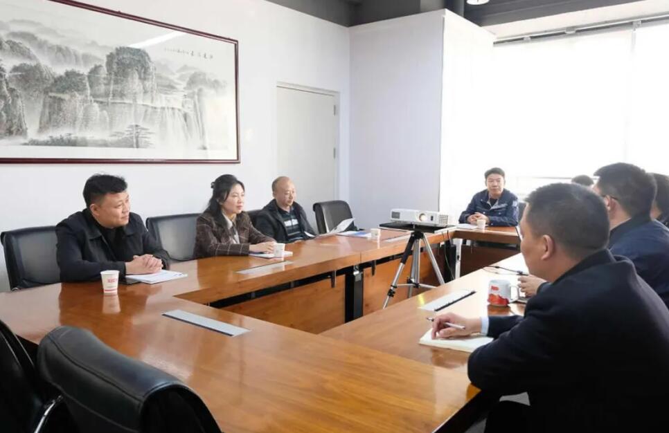 西馳電氣攜手老電工，戰(zhàn)略合作，共謀發(fā)展！(圖3)